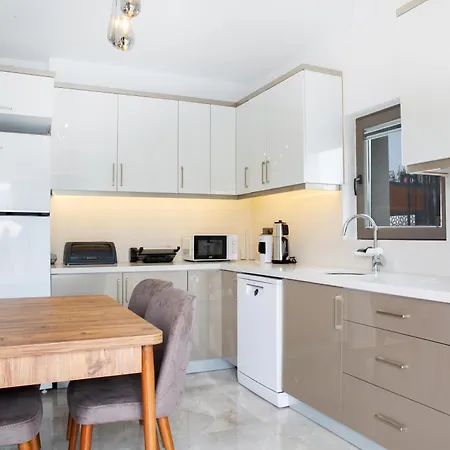 فيلة Bd4108 Two Bedroomed Withpool Inbodrumyalikavak بودروم