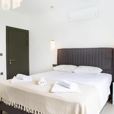 Bd4108 Two Bedroomed Withpool Inbodrumyalikavak Vilă
